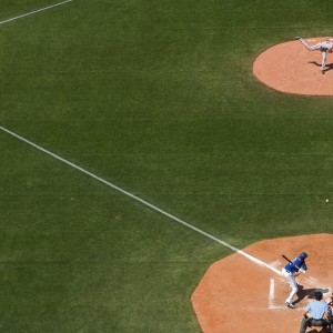 开云·体育官网-特色篮球赛事助力城市夜经济，带动夜间消费热潮，篮球场夜景